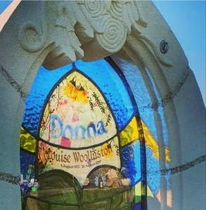 Gorgeous Oamaru Stone and Glass Art Headstone